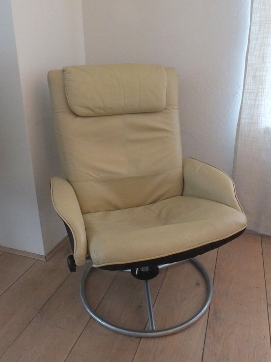 Image 1 of Ikea Malung Fauteuil pivotant en cuir