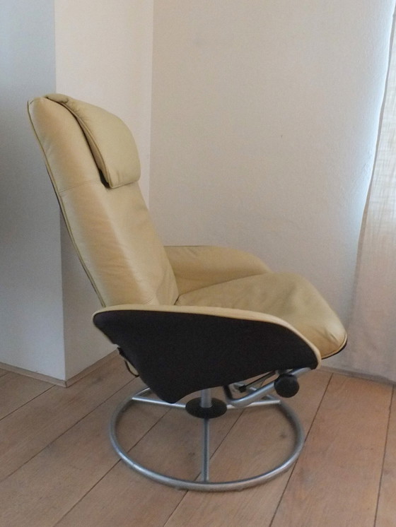 Image 1 of Ikea Malung Fauteuil pivotant en cuir