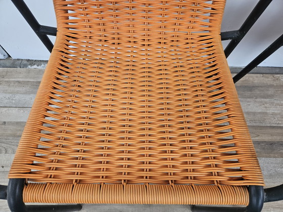 Image 1 of Chaises de bar des années 1960 en fer et plastique tissé orange