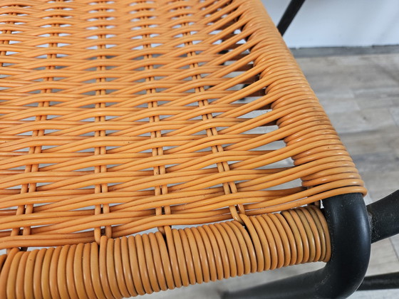 Image 1 of Chaises de bar des années 1960 en fer et plastique tissé orange