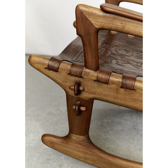 Image 1 of Chaise à bascule en cuir vintage par Angel Pazmino, Équateur