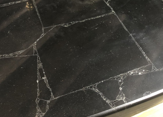 Image 1 of Table à miroir noir