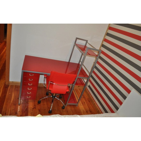 Image 1 of Bureau vintage Bauhaus avec chaise et armoire métallique