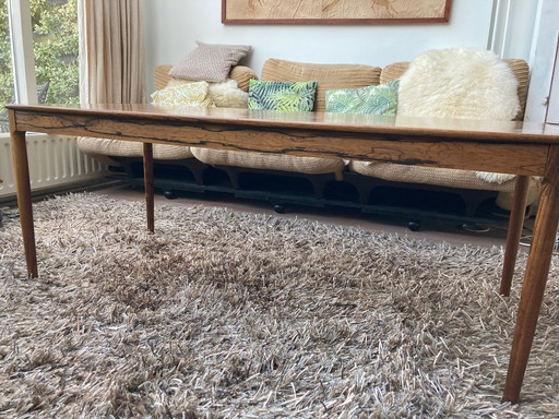 Table basse en bois de rose du Mid Century par Yngvar Sandström pour Seffle Möbelfabrik