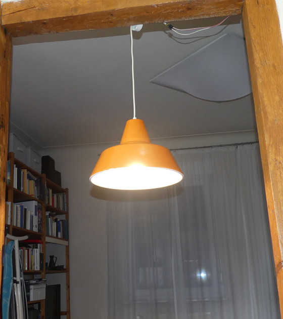 Image 1 of Lampe à suspendre Métal émaillé Orange Louis Poulsen, 1970