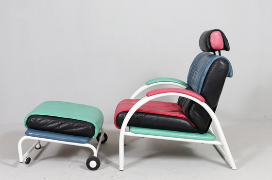 Image 1 of Lounge Chair/fauteuil postmoderne avec ottomane dans le style de Memphis Milano, Italie, années 1980