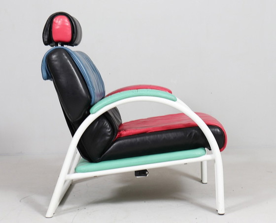 Image 1 of Lounge Chair/fauteuil postmoderne avec ottomane dans le style de Memphis Milano, Italie, années 1980