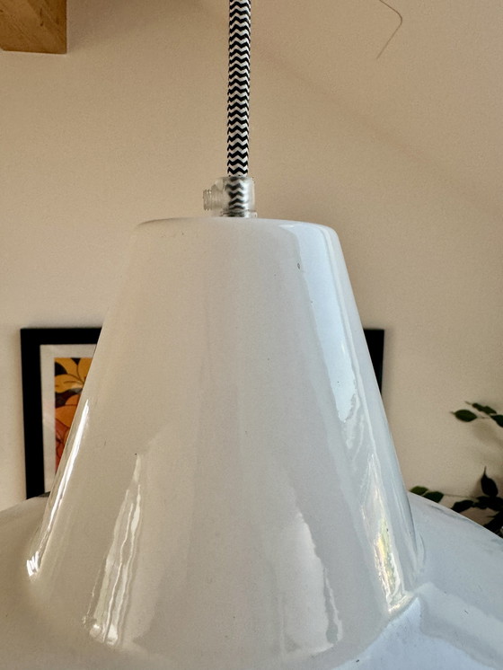 Image 1 of Lampe pendante en émail des années 70