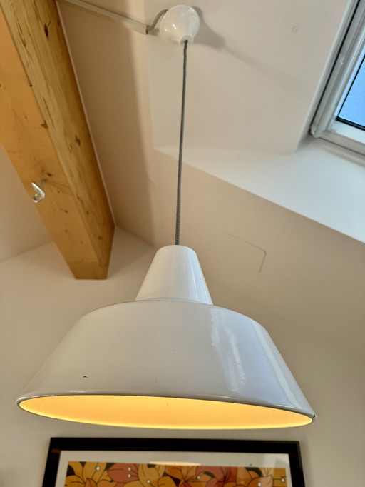 Lampe pendante en émail des années 70