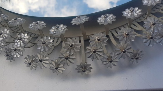 Image 1 of Miroir lumineux vintage avec cadre fleuri attribué à Stejnar, 1960S