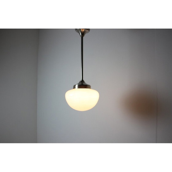 Image 1 of Lampe suspendue vintage Art déco en laiton et verre, Tchécoslovaquie années 1930