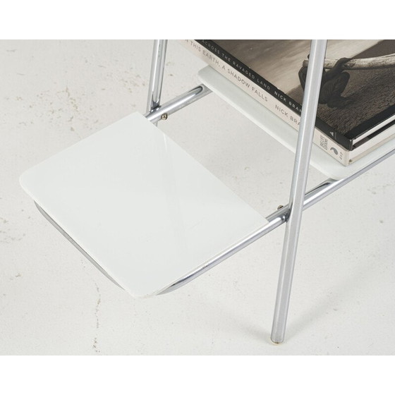 Image 1 of Table d'appoint vintage Bauhaus chromée avec verre opaxite blanc 1930s