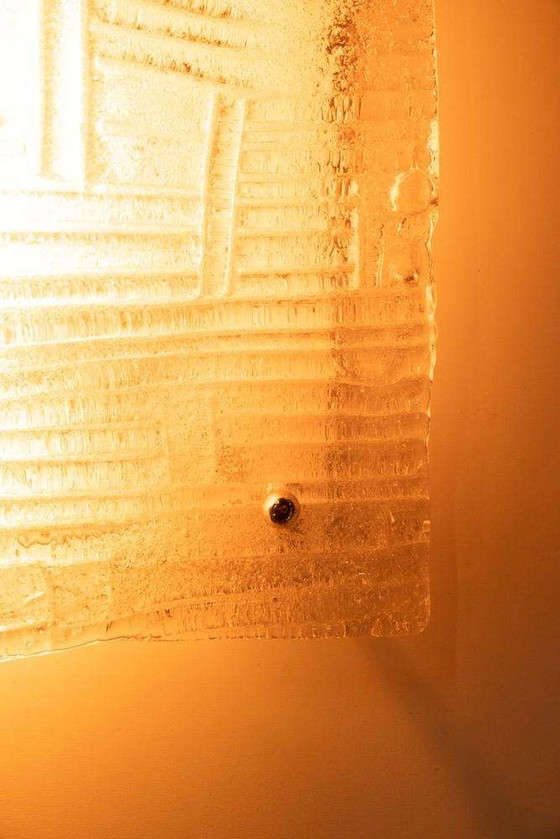 Image 1 of Plafonnier de l'ère spatiale en verre incurvé, lampe murale en verre vintage