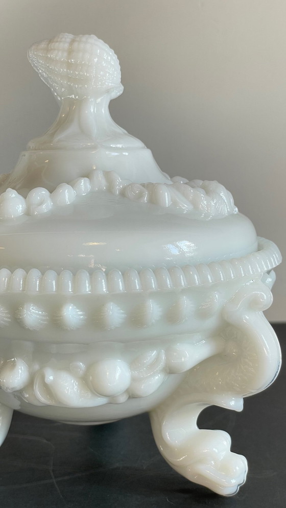 Image 1 of Boite Verre Opalin Vintage "France Boissons"