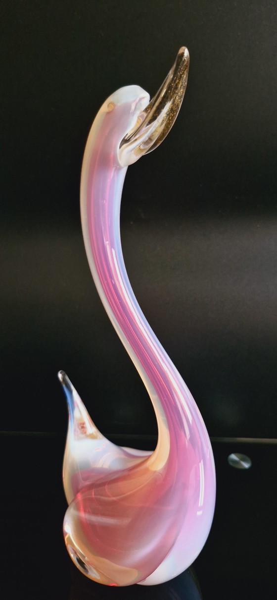 Image 1 of Paire d'oiseaux en verre de Murano rose opalin des années 60