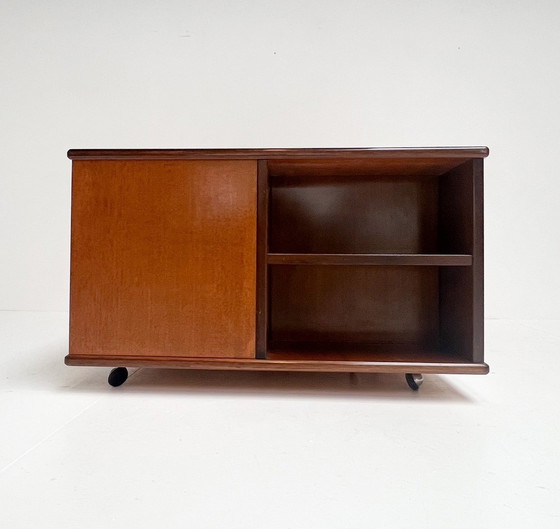 Image 1 of Table basse italienne avec fonction bar, années 1960