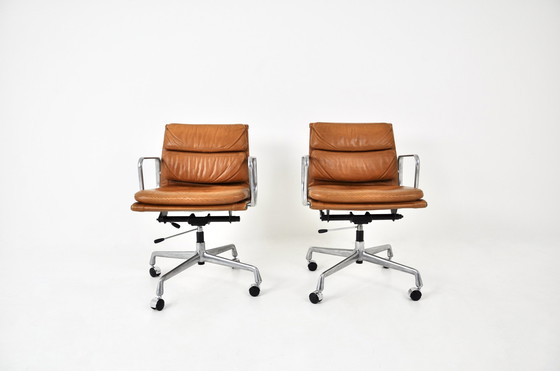 Image 1 of Chaises à coussin souple par Charles et Ray Eames pour Herman Miller, 1970S, ensemble de 2