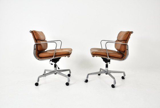 Image 1 of Chaises à coussin souple par Charles et Ray Eames pour Herman Miller, 1970S, ensemble de 2