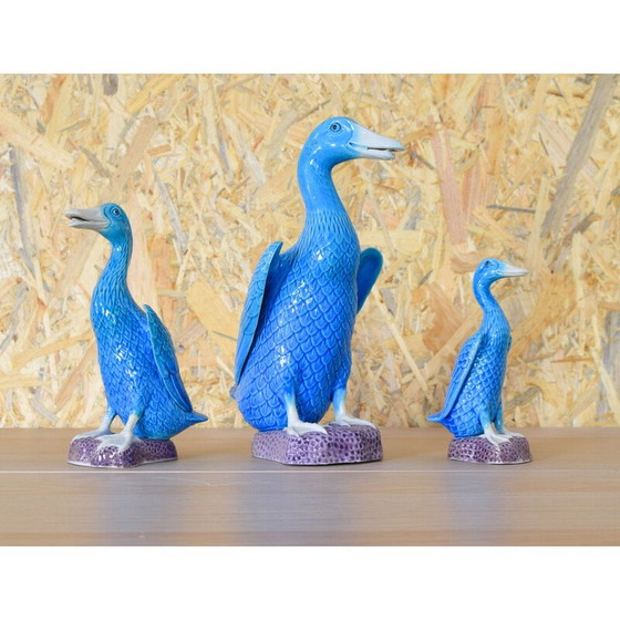 Image 1 of Ensemble de 3 canards en porcelaine chinoise turquoise, 1950