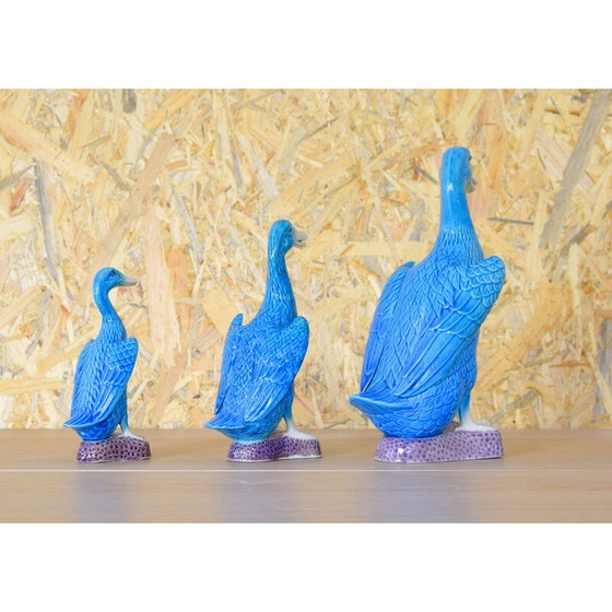 Image 1 of Ensemble de 3 canards en porcelaine chinoise turquoise, 1950