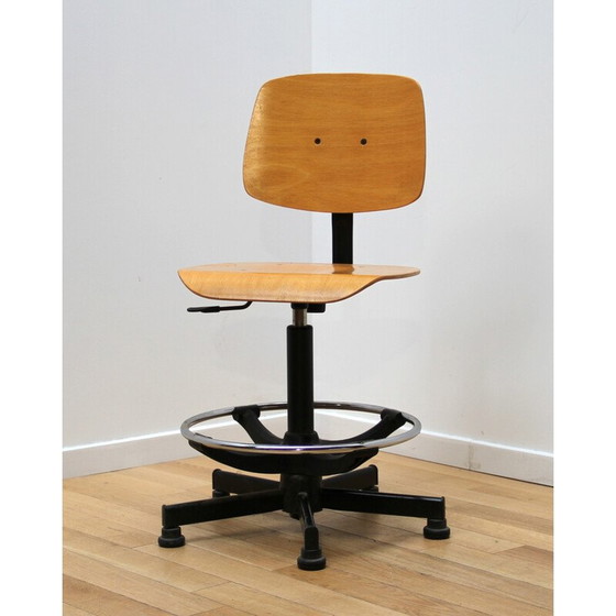 Image 1 of Chaise de laboratoire vintage en métal et bois clair