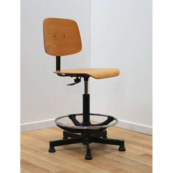Image 1 of Chaise de laboratoire vintage en métal et bois clair