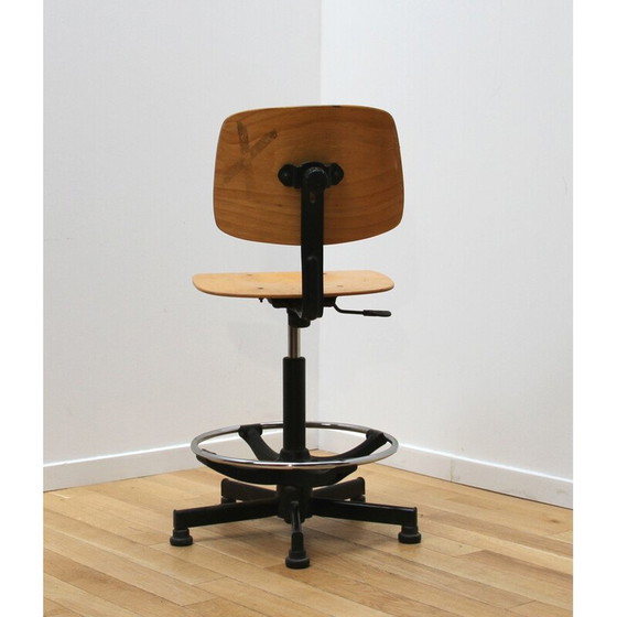 Image 1 of Chaise de laboratoire vintage en métal et bois clair