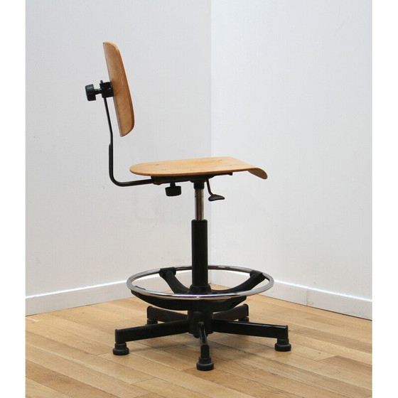Image 1 of Chaise de laboratoire vintage en métal et bois clair