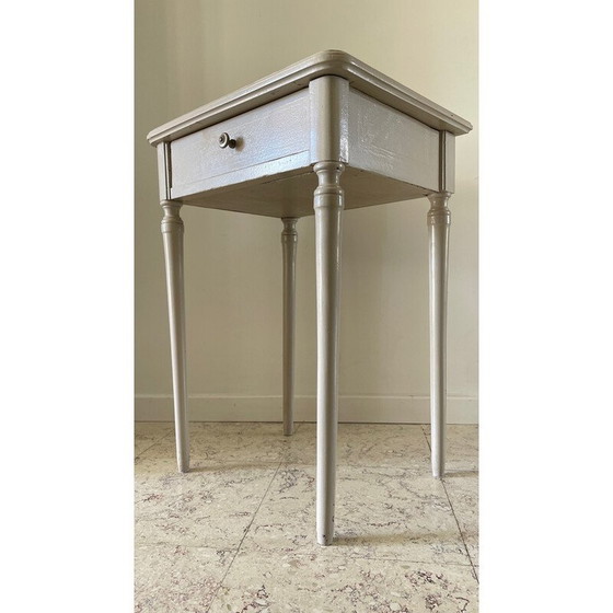 Image 1 of Table de nuit vintage patinée beige