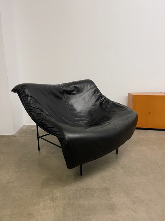 Image 1 of Chaise papillon Montis en cuir noir