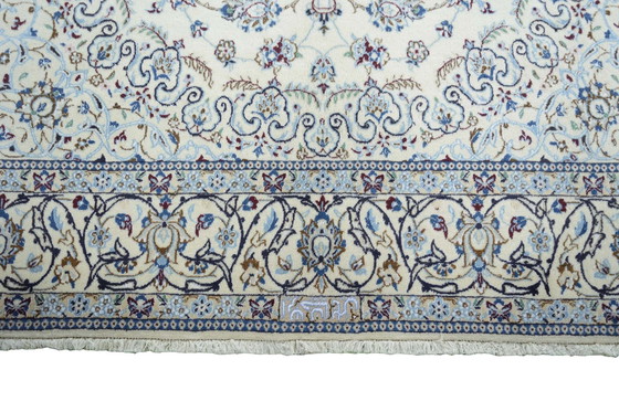 Image 1 of Naïn 9 La noué à la main avec soie et signature "Habibian" - 311 X 191 cm