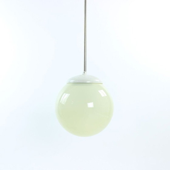 Image 1 of Lampe suspendue vintage en opaline crème par Elektrosvit, Tchécoslovaquie années 1950