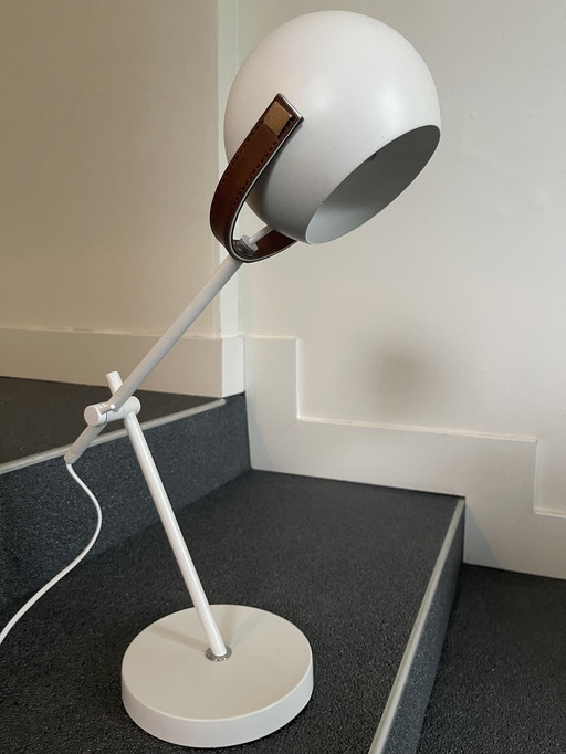 Lampe à poser réglable