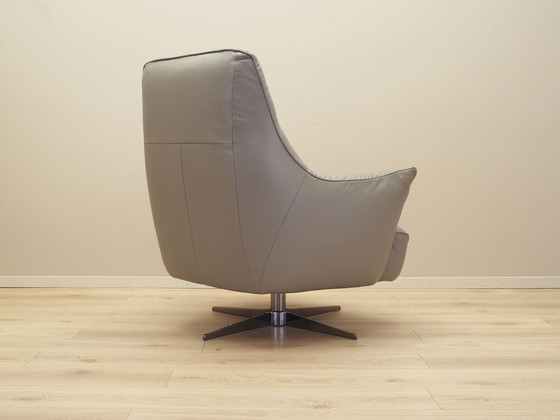 Image 1 of Fauteuil pivotant en cuir, Design italien, 1990S, Manufacture : Natuzzi