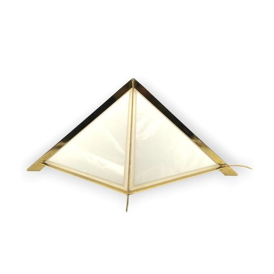 Image 1 of Lampe de table pyramidale vintage en laiton doré par Christos, Italie 1970