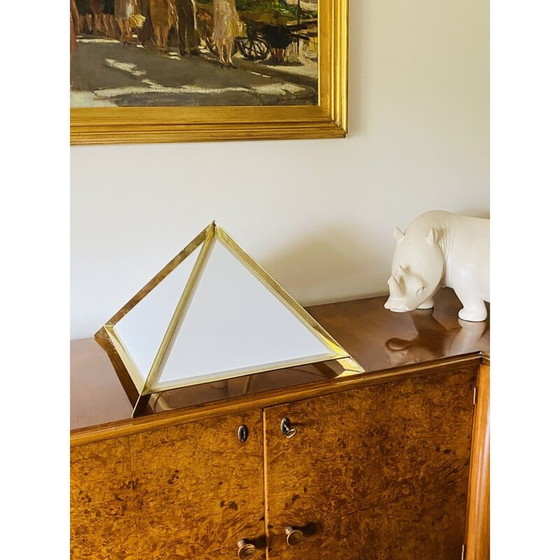 Image 1 of Lampe de table pyramidale vintage en laiton doré par Christos, Italie 1970