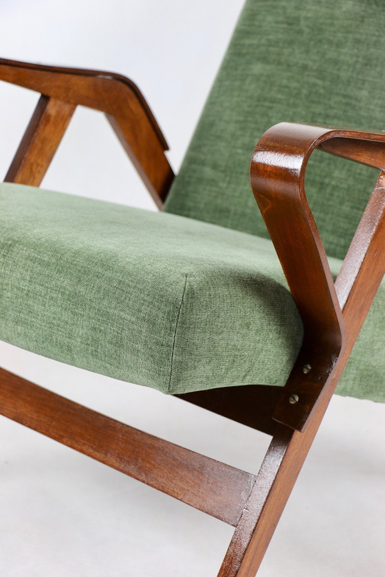 Image 1 of Fauteuil tchèque Tatra en vert olive attribué à Frantisek Jirak, 1970S