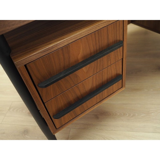 Image 1 of Bureau en noyer, design scandinave