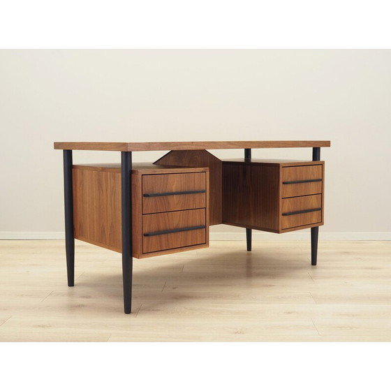 Image 1 of Bureau en noyer, design scandinave