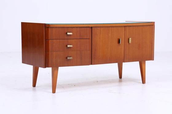 Image 1 of Sombre Vintage Commode à tiroirs années 60 | Mid Century Lowboard Rétro années 70 en bois plateau en verre