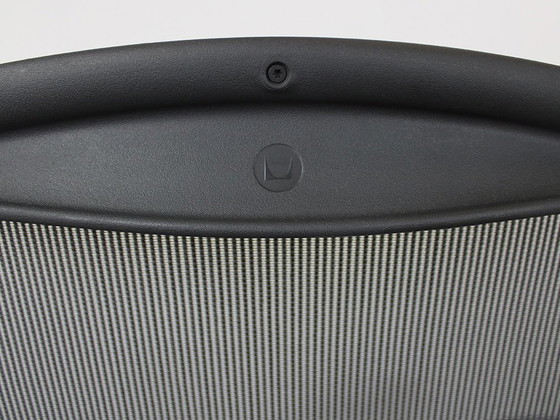 Image 1 of Aeron Remastered B Herman Miller Options complètes