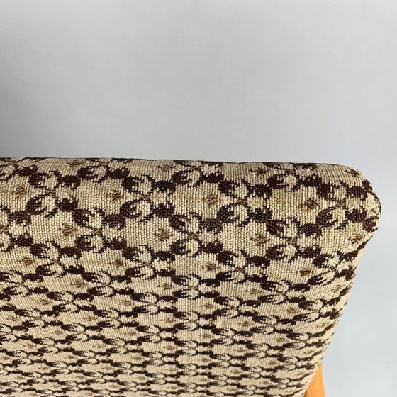 Image 1 of Paire de fauteuils en bois et tissu du milieu du siècle, Tchécoslovaquie, années 1970