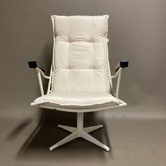Image 1 of Fauteuil pivotant métal et Bakélite design 1960.