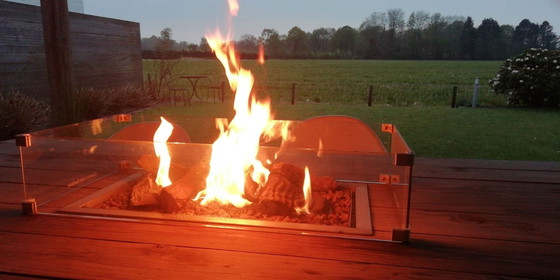 Image 1 of Table de feu Gaz Table de jardin Cheminée à gaz Chauffage de terrasse