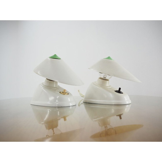 Image 1 of Paire de lampes vintage en bakélite blanche avec abat-jour, 1960