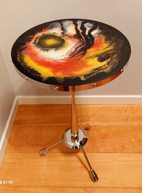 Image 1 of Table d'appoint en acier inoxydable.