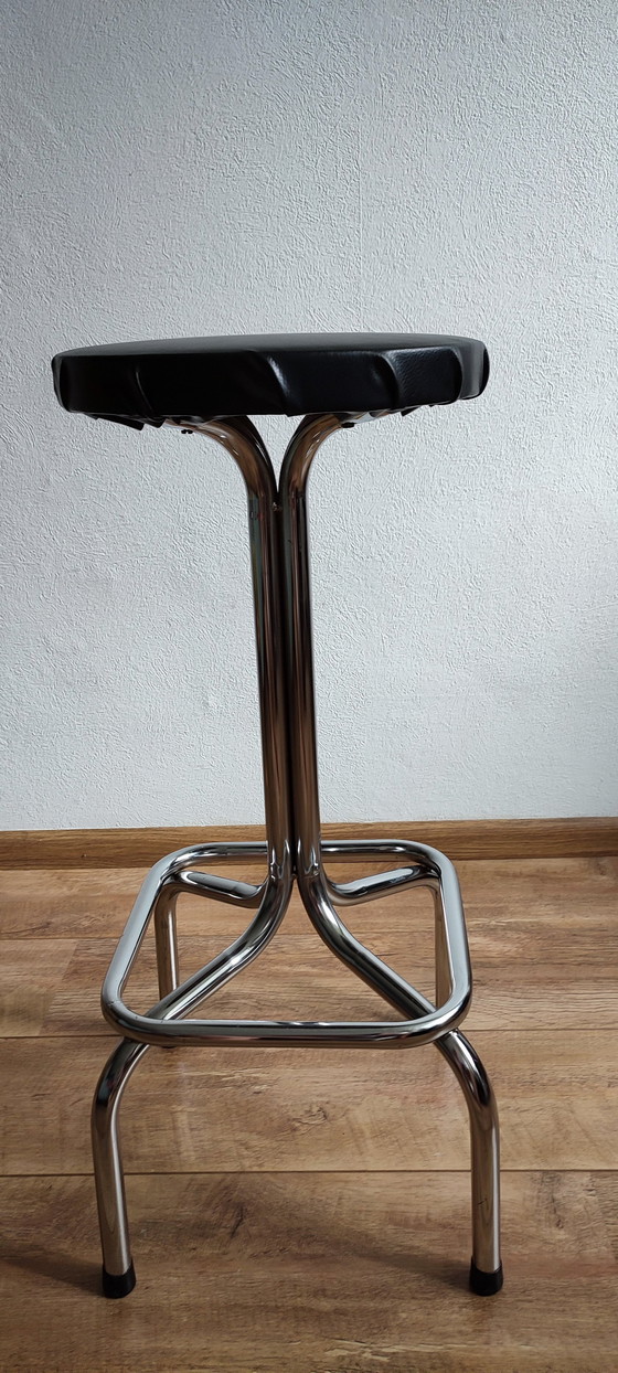 Image 1 of Tabouret de bar vintage en tube chromé