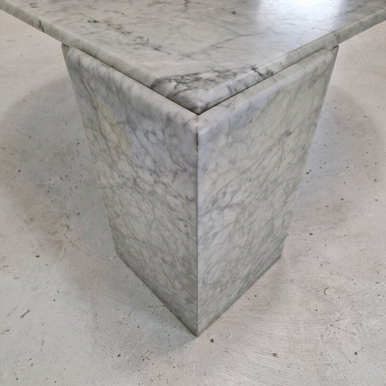 Image 1 of Table basse vintage en marbre en forme de goutte d'eau, Italie 1980