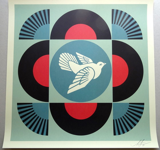 Image 1 of Shepard Fairey ( Obey ) - Bleu colombe - Signé à la main