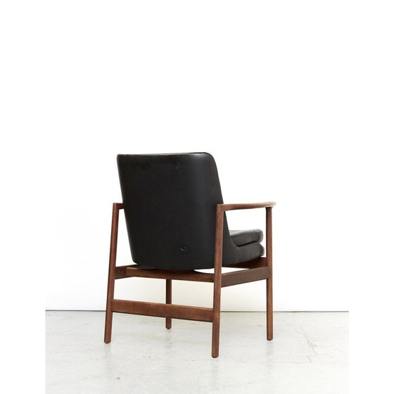 Image 1 of Fauteuil vintage en bois massif et cuir noir par Ib Kofod Larsen pour Fröscher